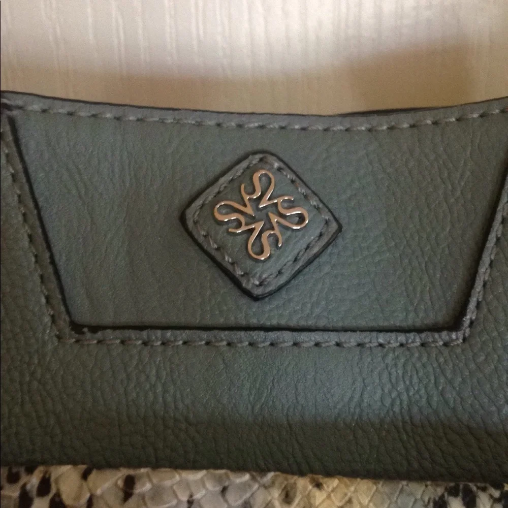🎉Price Drop! Simply Vera Grayish-Blue Purse